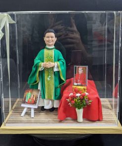 quà tặng cho cha xứ